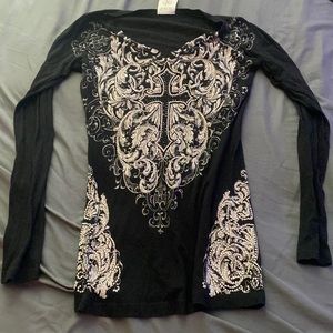 very cute early 2000’s type shirt